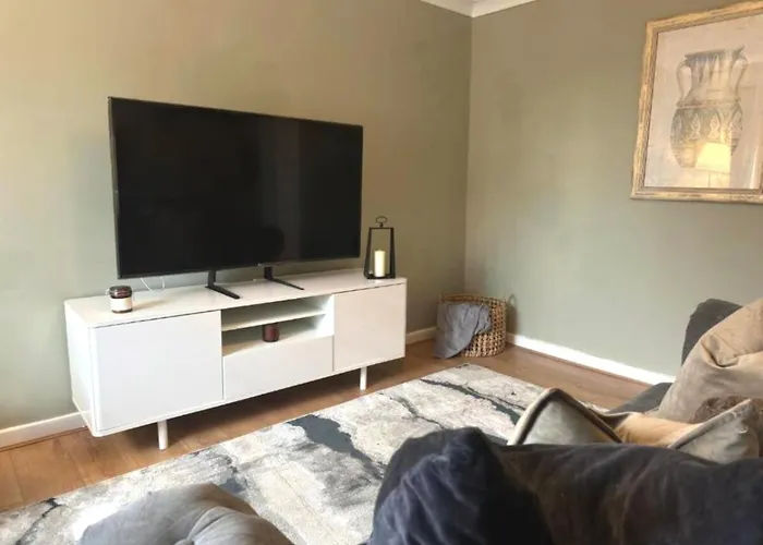 The Chorlton Retreat - Double Bedroom, Free Parking